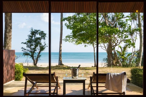 Balcony/Terrace, Seating area, Beach, Sea view