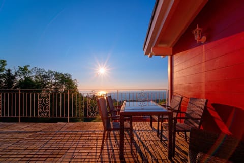 View (from property/room), Balcony/Terrace