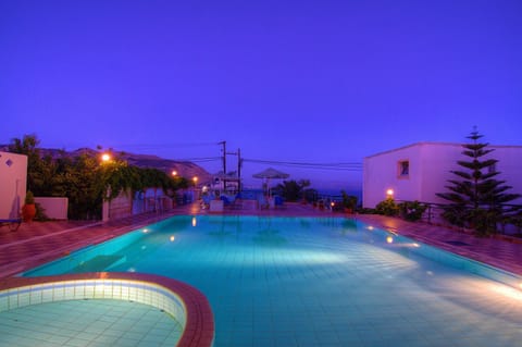 Night, Swimming pool