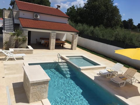Balcony/Terrace, Pool view, Swimming pool