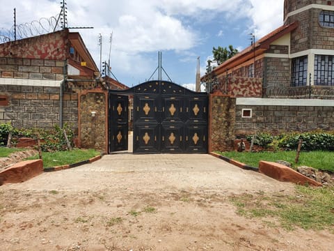 Achill Houses Maison in Kenya