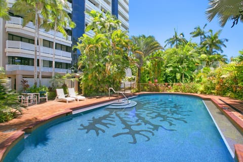 Cairns Luxury Waterfront Apartment Condo in Cairns