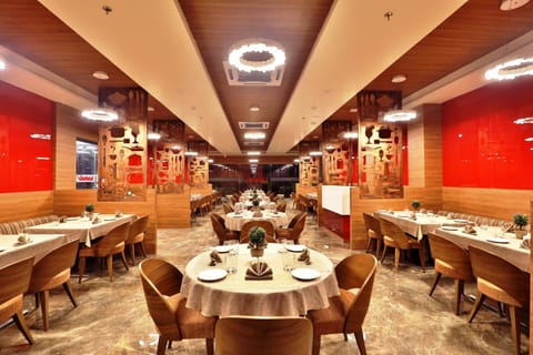 Restaurant/places to eat, Dining area