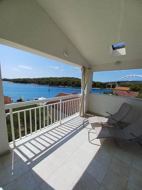 Apartman s pogledom Apartment in Šibenik-Knin County, Croatia