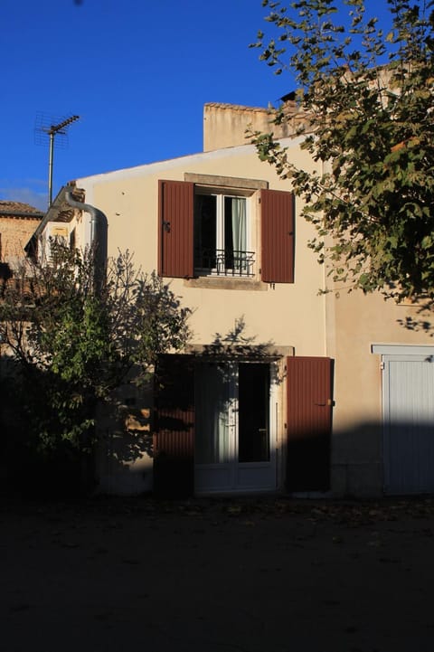 Maison Sous les Platanes House in Valréas