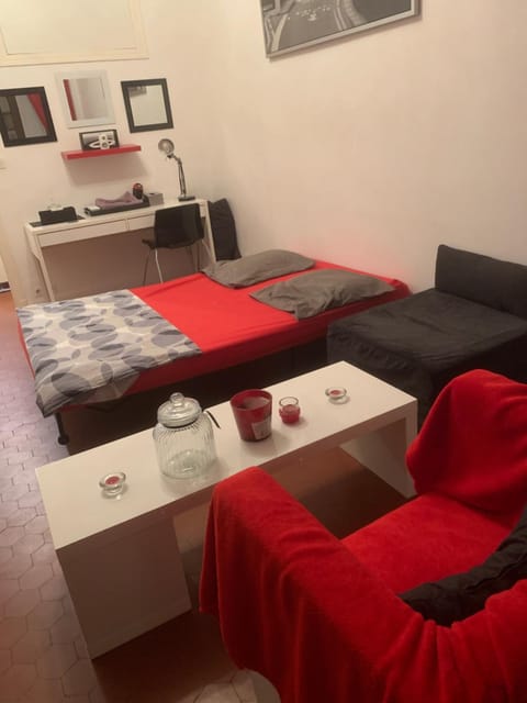 Appartement Hyper Centre Ville Condo in Menton