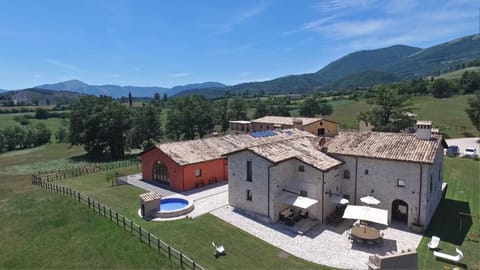 Agriturismo Casale Montebello Estancia en una granja in Umbria