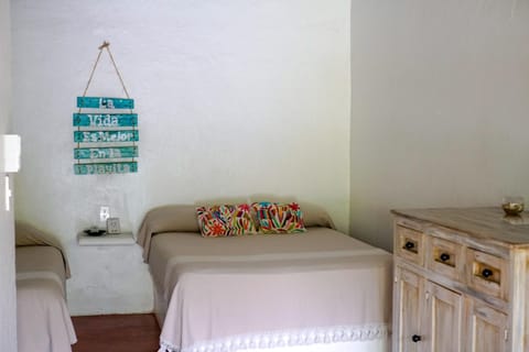 La Playita Beach House Bed and Breakfast in Brisas de Zicatela
