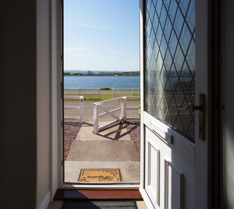 Shore View Cottage House in Scotland