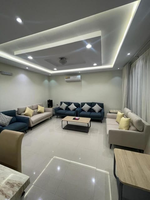 Communal lounge/ TV room, Seating area, air conditioner