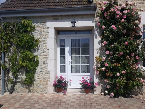 Chambres d'Hotes Elvire et Laurent Barbey Bed and Breakfast in Normandy