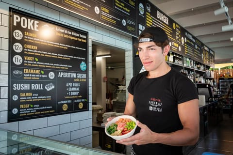 Food and drinks, Swimming pool