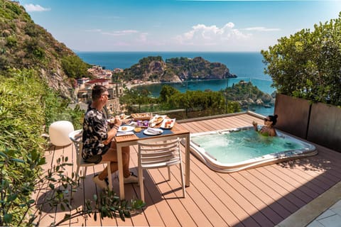 Isola Bella Infinity Suites Appart-hôtel in Taormina