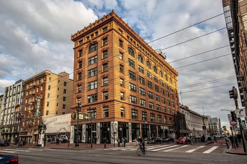 Property building, Day, On site, Street view, Time of day