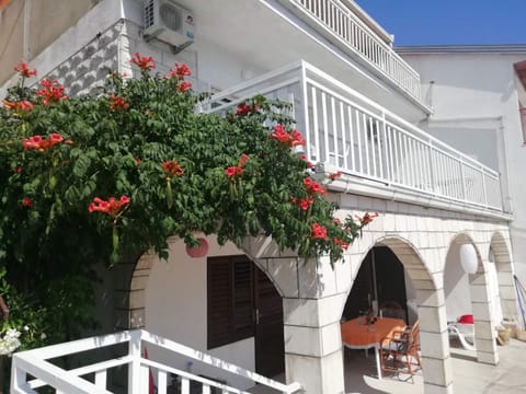 Apartment and Rooms Barbaric Bed and Breakfast in Neum
