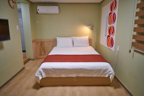 Seoul Station R Guesthouse Bed and Breakfast in Seoul