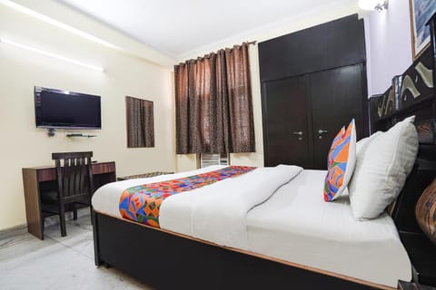FabExpress IVY Inn Sector 35 Hotel in Noida
