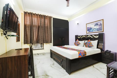 FabExpress IVY Inn Sector 35 Hotel in Noida