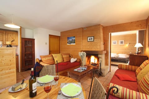 Locations Appartements & Chalets - village Piéton, vue Glaciers Apartment hotel in La Grave