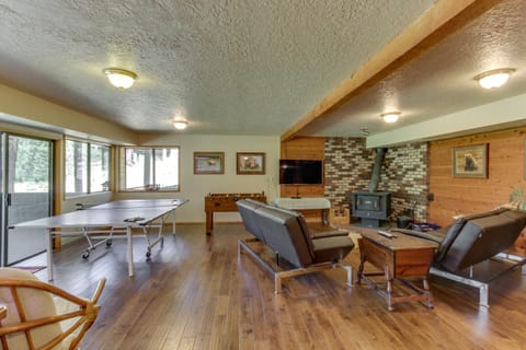 17066 Cooper Drive-Spring River Lodge House in Three Rivers