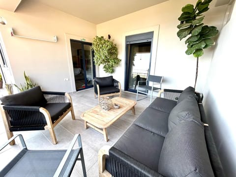 Living room, Seating area, Landmark view, Mountain view, Sea view, Street view