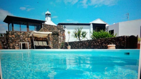 Villa Piscine Jacuzzi Puerto Del Carmen Villa in Puerto del Carmen