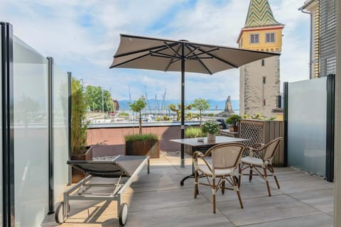 Shower, Bathroom, View (from property/room), Balcony/Terrace, Seating area