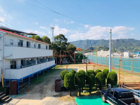 Sea Side Hostel Light House Alojamiento y desayuno in Hiroshima Prefecture