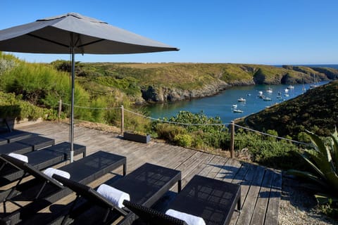 View (from property/room), Sea view, sunbed