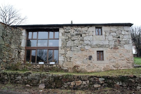 Casiña de Campo Country House in Galicia