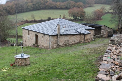 Casiña de Campo Country House in Galicia