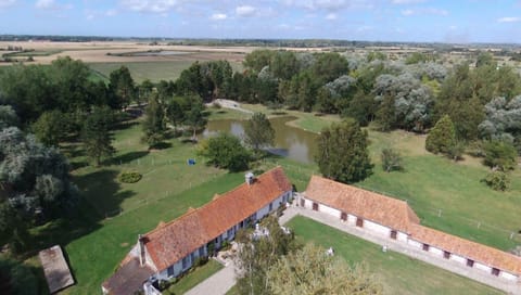 Les Portes des Froises Bed and Breakfast in Quend