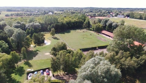 Les Portes des Froises Bed and Breakfast in Quend