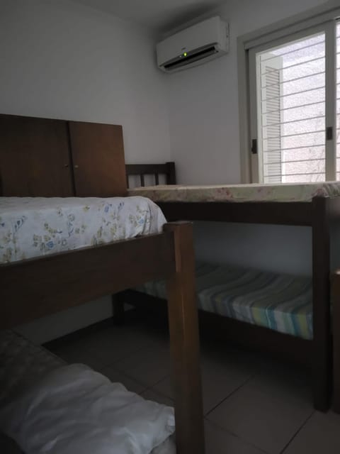 Bed, Photo of the whole room, Bedroom, bunk bed, air conditioner