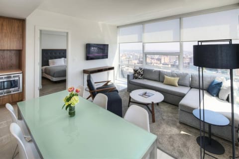Luxurious Highrise 2b 2b Apartment Heart Of Downtown LA Condominio in Los Angeles