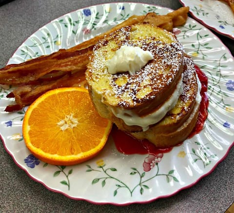 Sutherland House Victorian Bed and Breakfast Übernachtung mit Frühstück in Canandaigua Lake