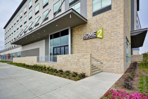 Home2 Suites by Hilton Dallas Downtown at Baylor Scott & White Hotel in Dallas