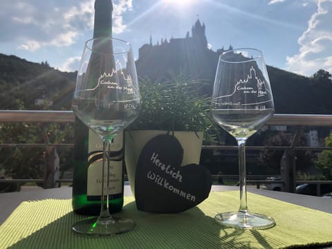 Balcony/Terrace, Landmark view, River view