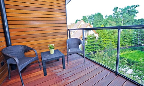 View (from property/room), Balcony/Terrace, Garden view