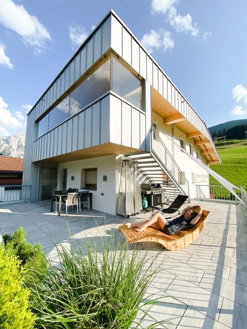 Property building, Balcony/Terrace