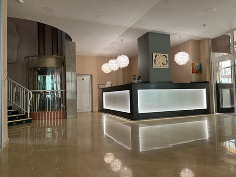 Lobby or reception, Lobby or reception