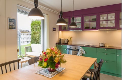 Dining area, Communal kitchen