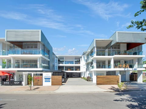 Maggies Beachfront Apartment 9 Condo in Florence Bay