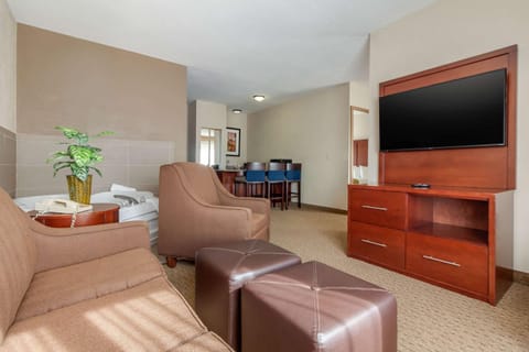 Comfort Suites Omaha East-Council Bluffs Hotel in Council Bluffs