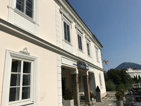 Apartment Lakeside Apartment in Salzburg