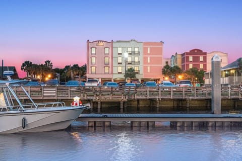 Hampton Inn & Suites Amelia Island-Historic Harbor Front Hotel in Fernandina Beach