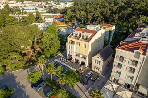 Apartel Park Osejava Bed and Breakfast in Makarska