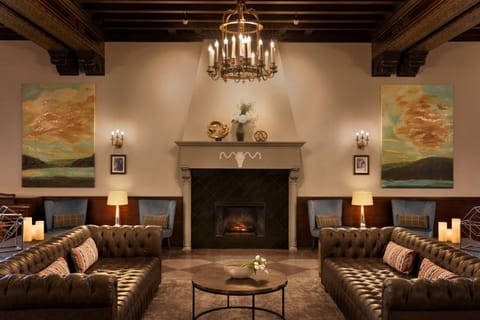 Hotel Saranac, Curio Collection By Hilton Hotel in Upper Saranac Lake