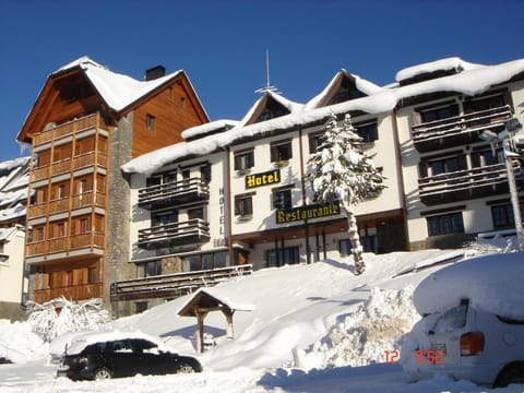 Facade/entrance, Winter