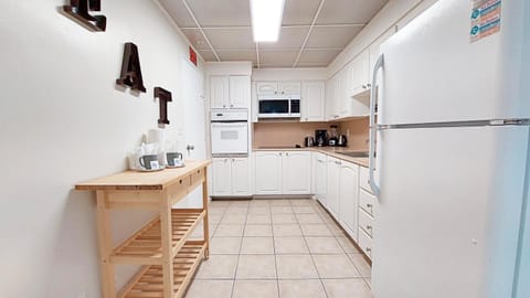 Kitchen or kitchenette, kitchen